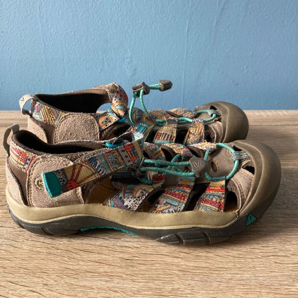Keen Newport shoes womens size 5.5 youth size 4